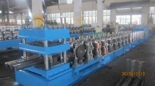 45KW หลักมอเตอร์ไฟฟ้ารั้วม้วนเครื่องขึ้นรูปกับคณะรัฐมนตรีควบคุมไฟฟ้า